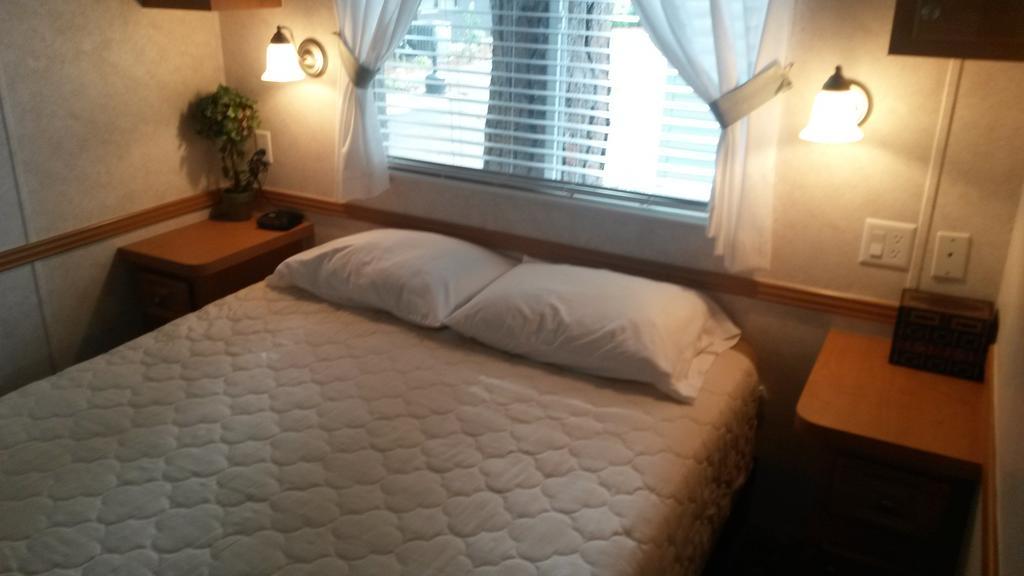 Road Runner Travel Resort Fort Pierce Room photo