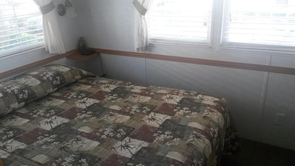 Road Runner Travel Resort Fort Pierce Room photo