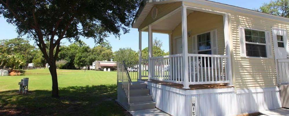 Road Runner Travel Resort Fort Pierce Exterior photo