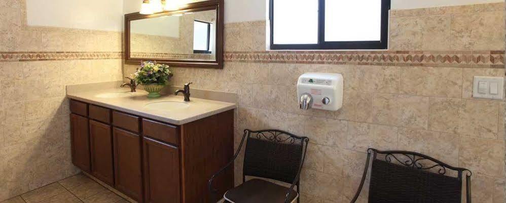 Road Runner Travel Resort Fort Pierce Exterior photo